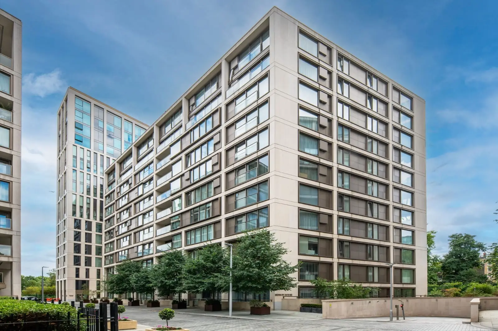 375  Kensington High Street Wolfe